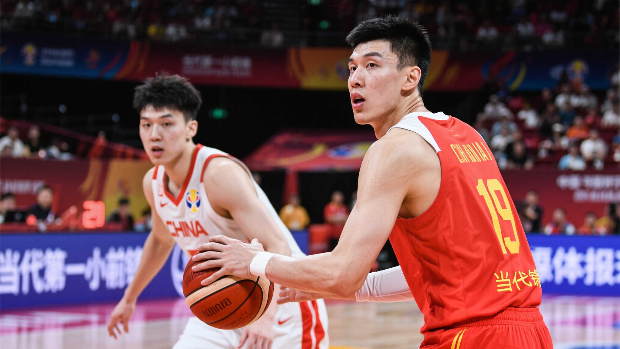 回顾过去几年，中国篮球正面临年轻人才断档的问题，小